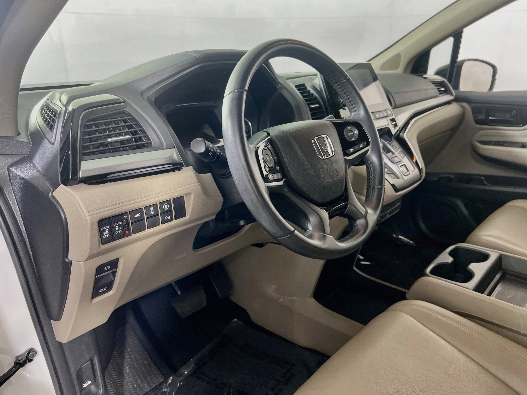 Used 2023 Honda Odyssey Touring image 9