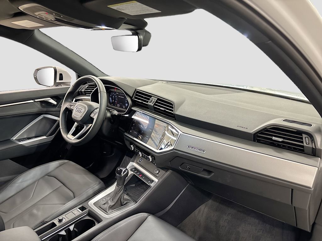 Used 2025 Audi Q3 2.0T Premium w/ Convenience Package image 14