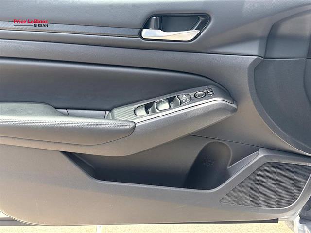 Certified 2025 Nissan Altima 2.5 SV AWD/4WD image 17
