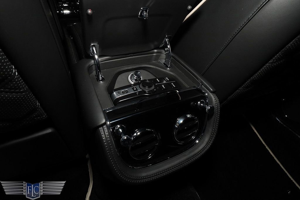 Used 2013 Bentley Mulsanne RWD image 22