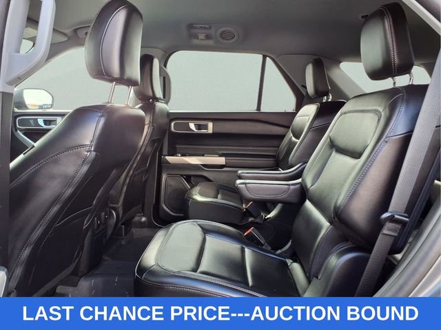 Used 2023 Ford Explorer XLT w/ Equipment Group 202A AWD/4WD image 13