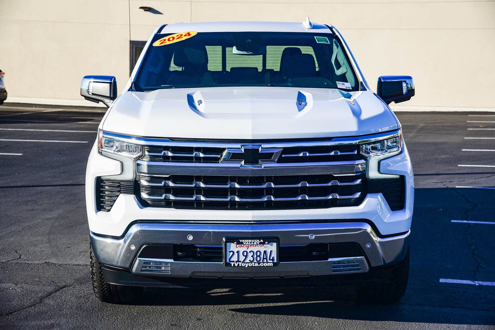 Used 2024 Chevrolet Silverado 1500 LTZ image 2