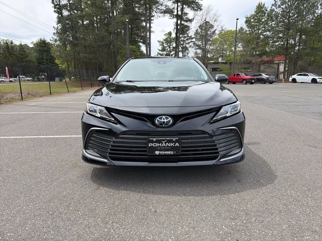 Used 2024 Toyota Camry LE FWD image 4