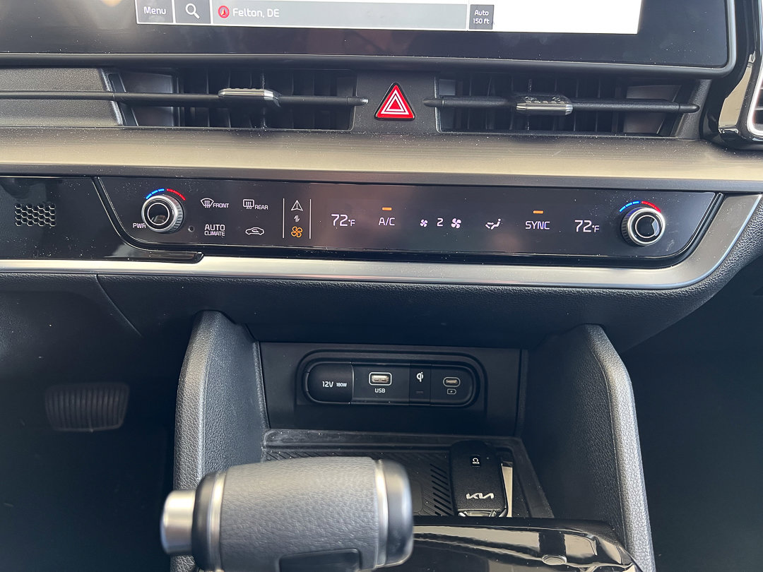 Used 2023 Kia Sportage EX image 21