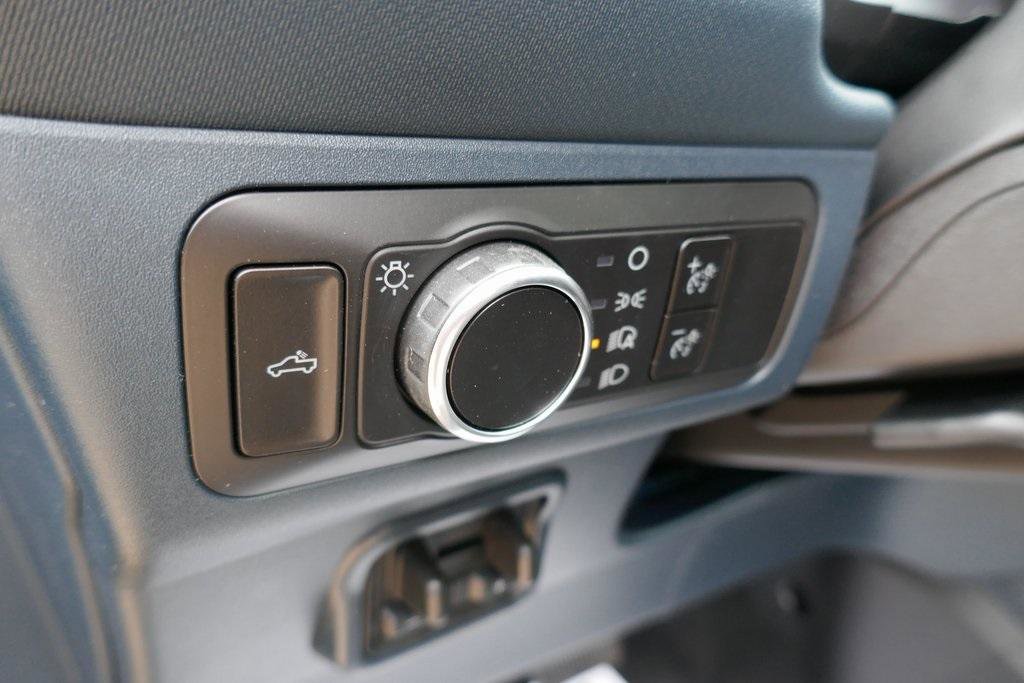 New 2025 Ford Maverick XLT w/ XLT Luxury Package image 16