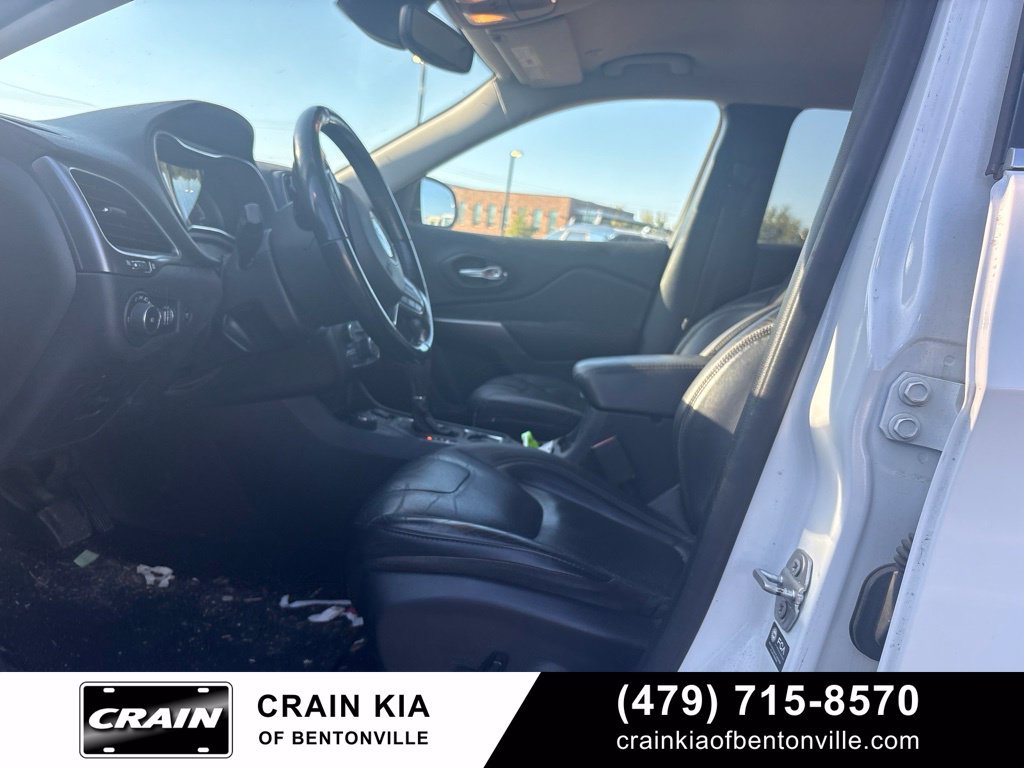 Used 2021 Jeep Cherokee Latitude Lux w/ Comfort/Convenience Group AWD/4WD image 9
