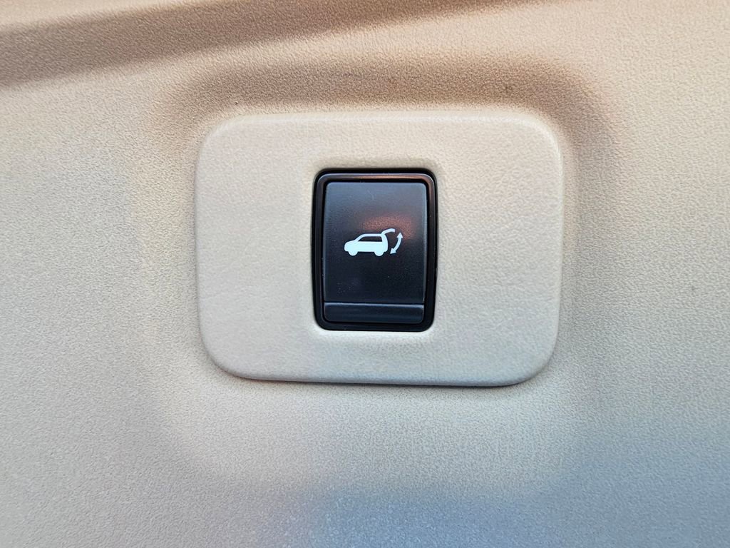 Used 2020 Nissan Pathfinder SL image 13