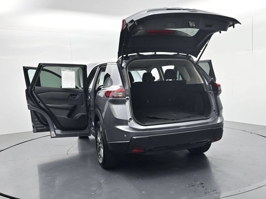 Used 2024 Nissan Rogue S FWD image 60