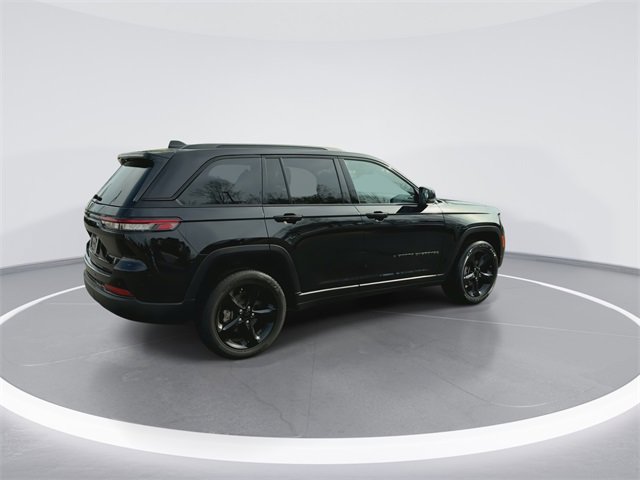 Used 2023 Jeep Grand Cherokee Altitude image 8