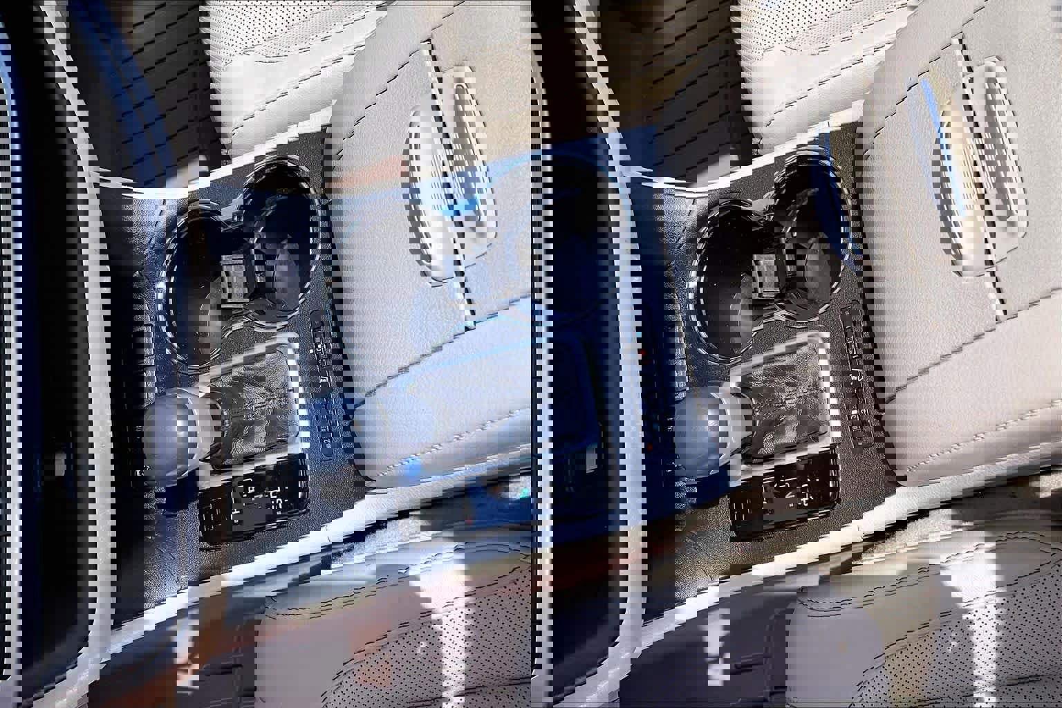 Used 2017 Toyota Highlander Limited Platinum FWD image 16