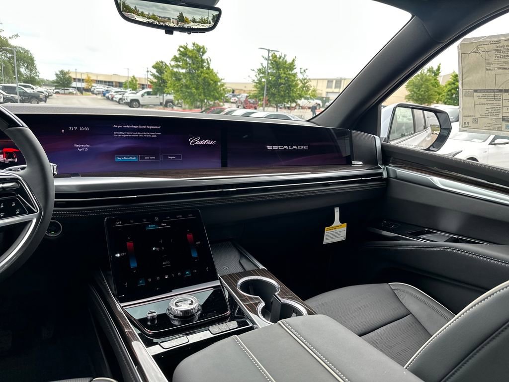 New 2026 Cadillac Escalade ESV Luxury w/ LPO, Floor Liner Package AWD/4WD image 28