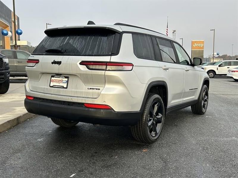 New 2025 Jeep Grand Cherokee L Limited image 6