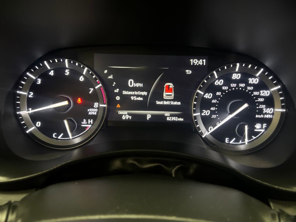 Used 2020 Toyota Highlander XLE image 16