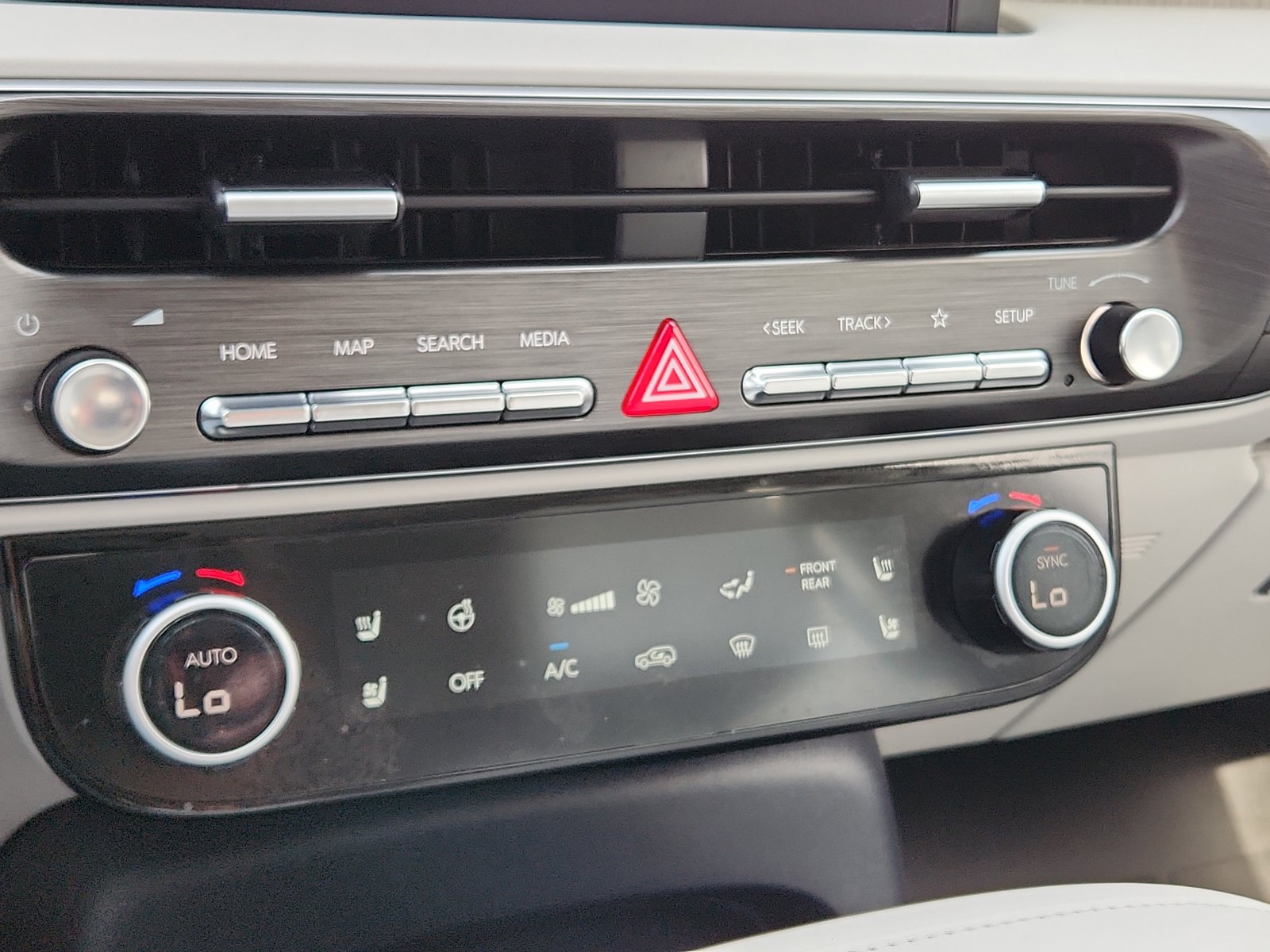 Used 2026 Hyundai Palisade Calligraphy image 15