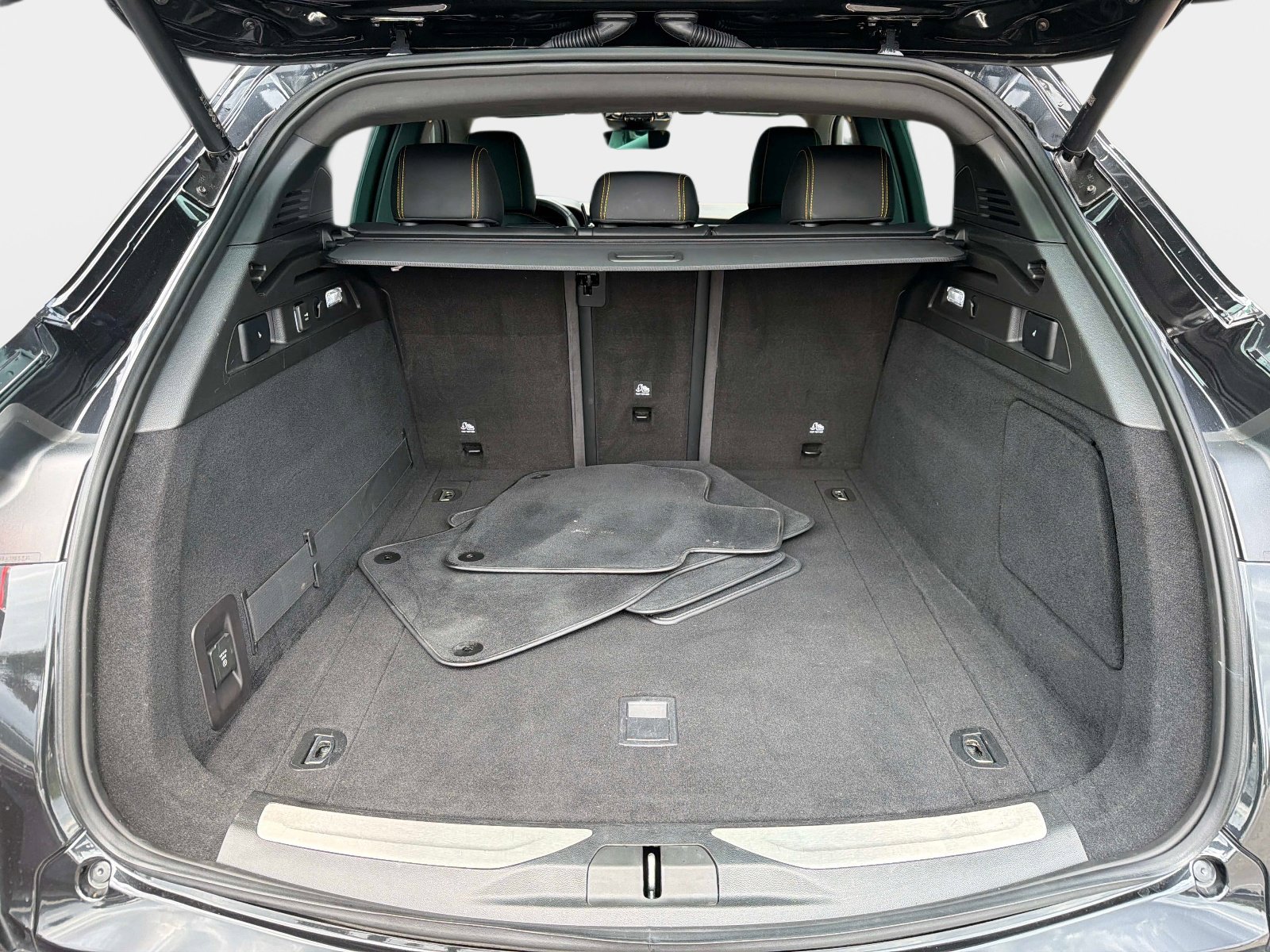 Used 2023 Maserati Grecale Modena image 27