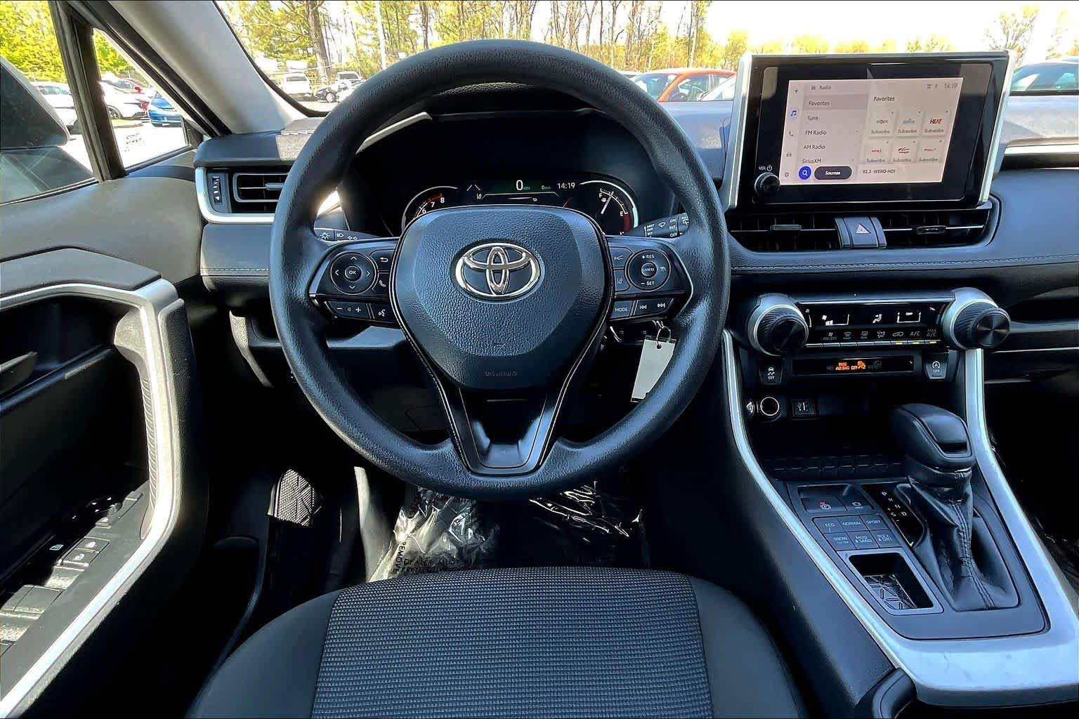 Used 2024 Toyota RAV4 LE image 6