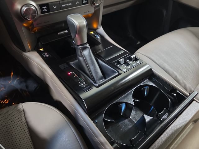 Used 2021 Lexus GX 460 Premium w/ Premium Package image 24