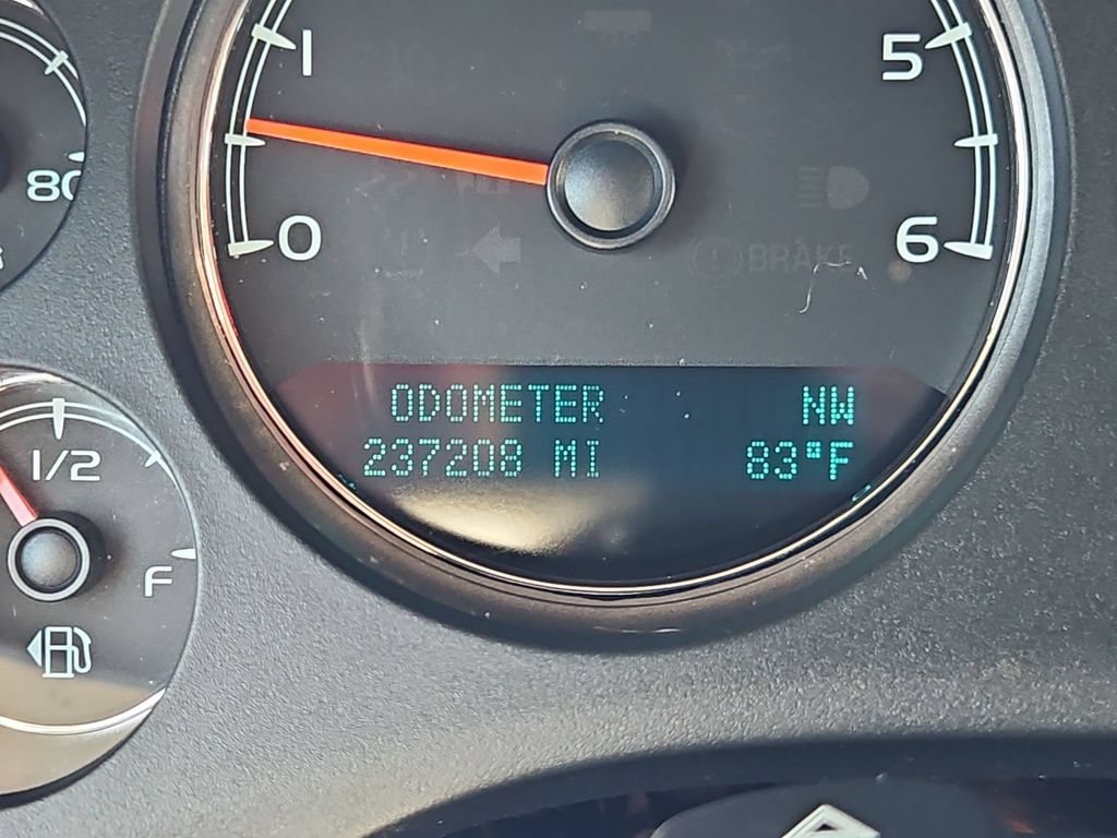 Used 2012 Chevrolet Suburban LTZ AWD/4WD image 16