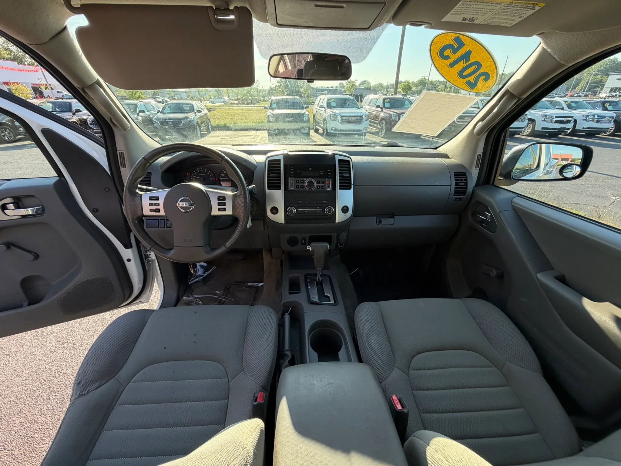 Used 2015 Nissan Frontier S RWD image 14