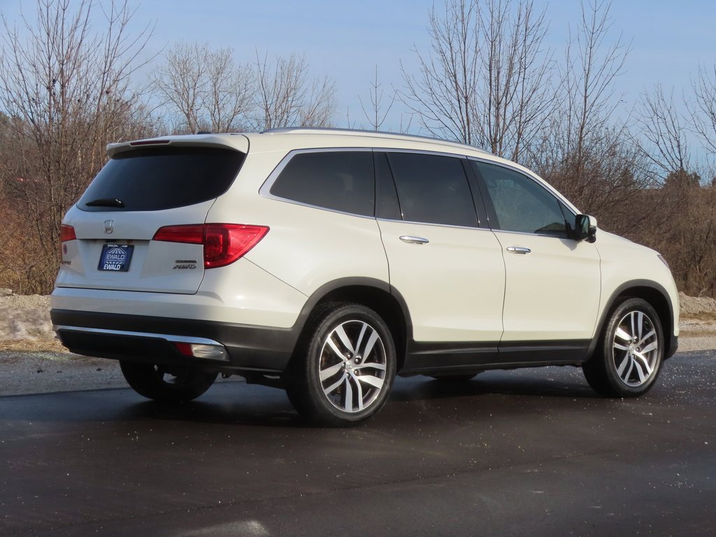 Used 2017 Honda Pilot Touring image 3