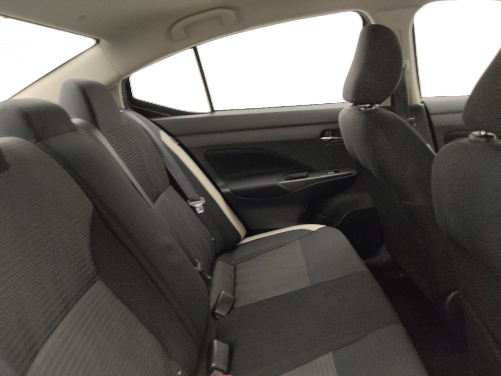 Used 2021 Nissan Versa SV FWD image 19