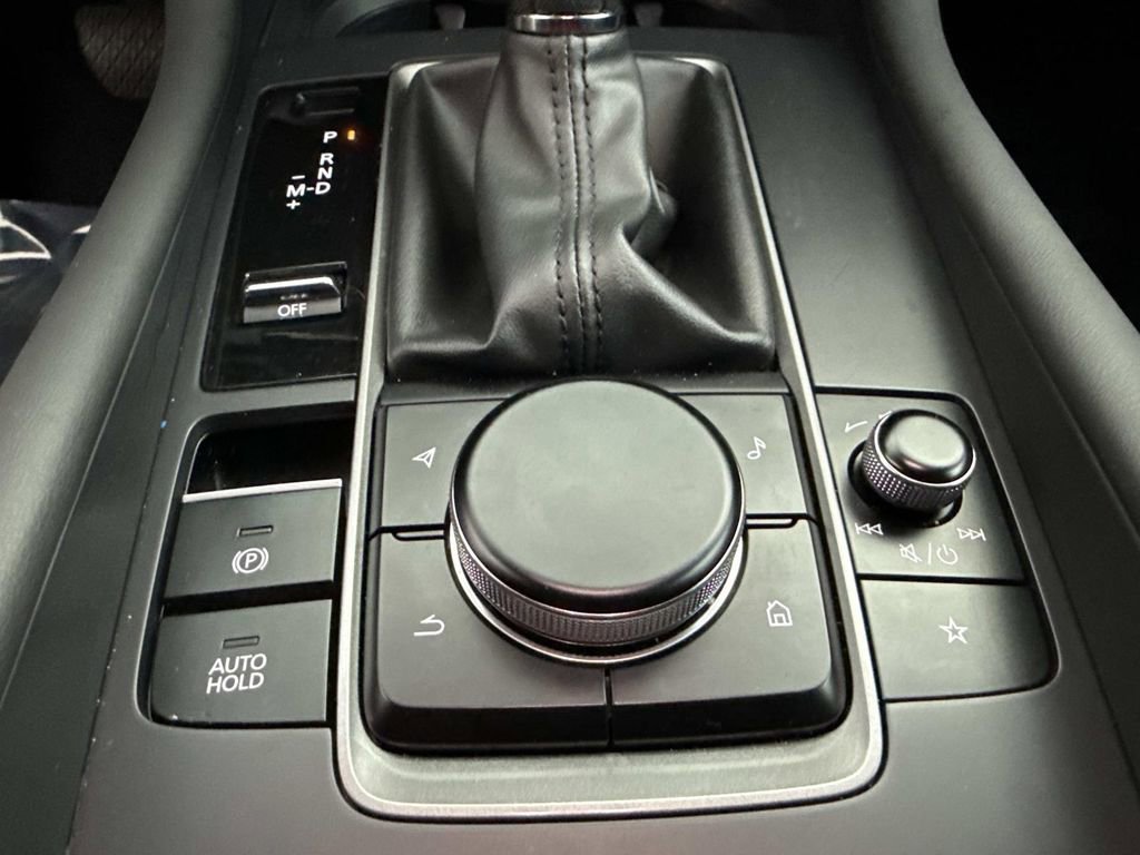Used 2021 MAZDA MAZDA3 Sedan image 34