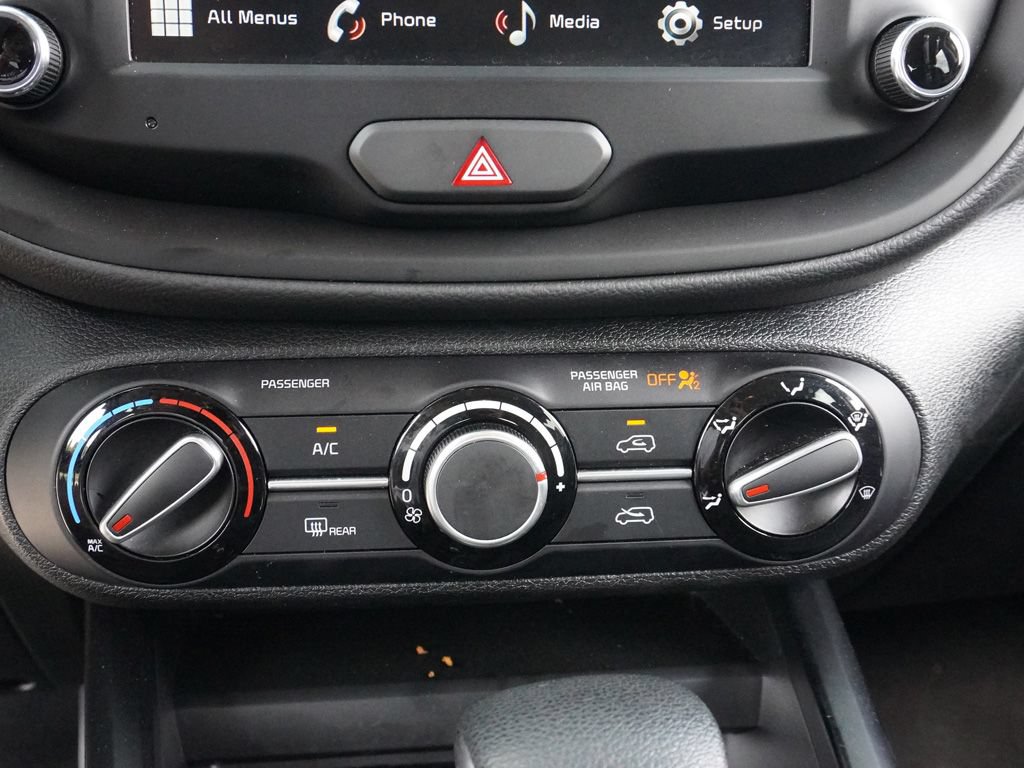 Used 2025 Kia Soul LX w/ LX Technology Package FWD image 41