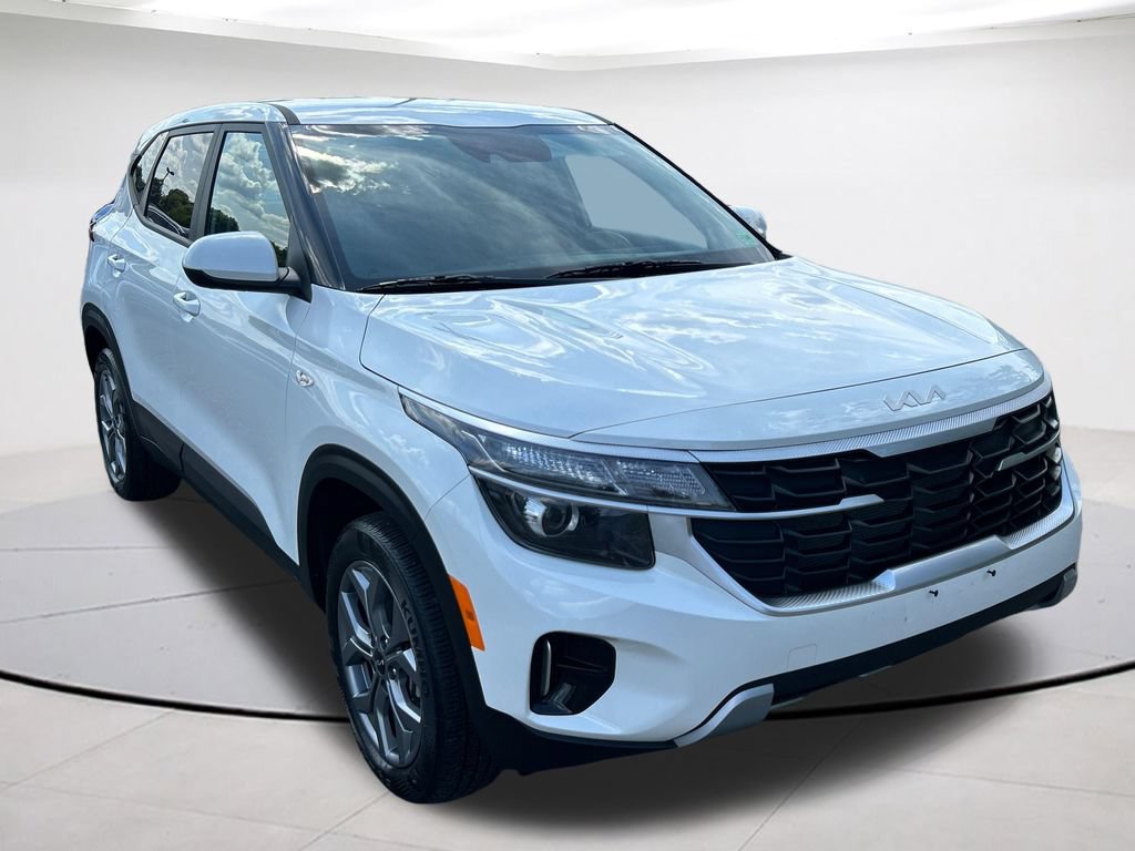 Certified 2024 Kia Seltos LX
