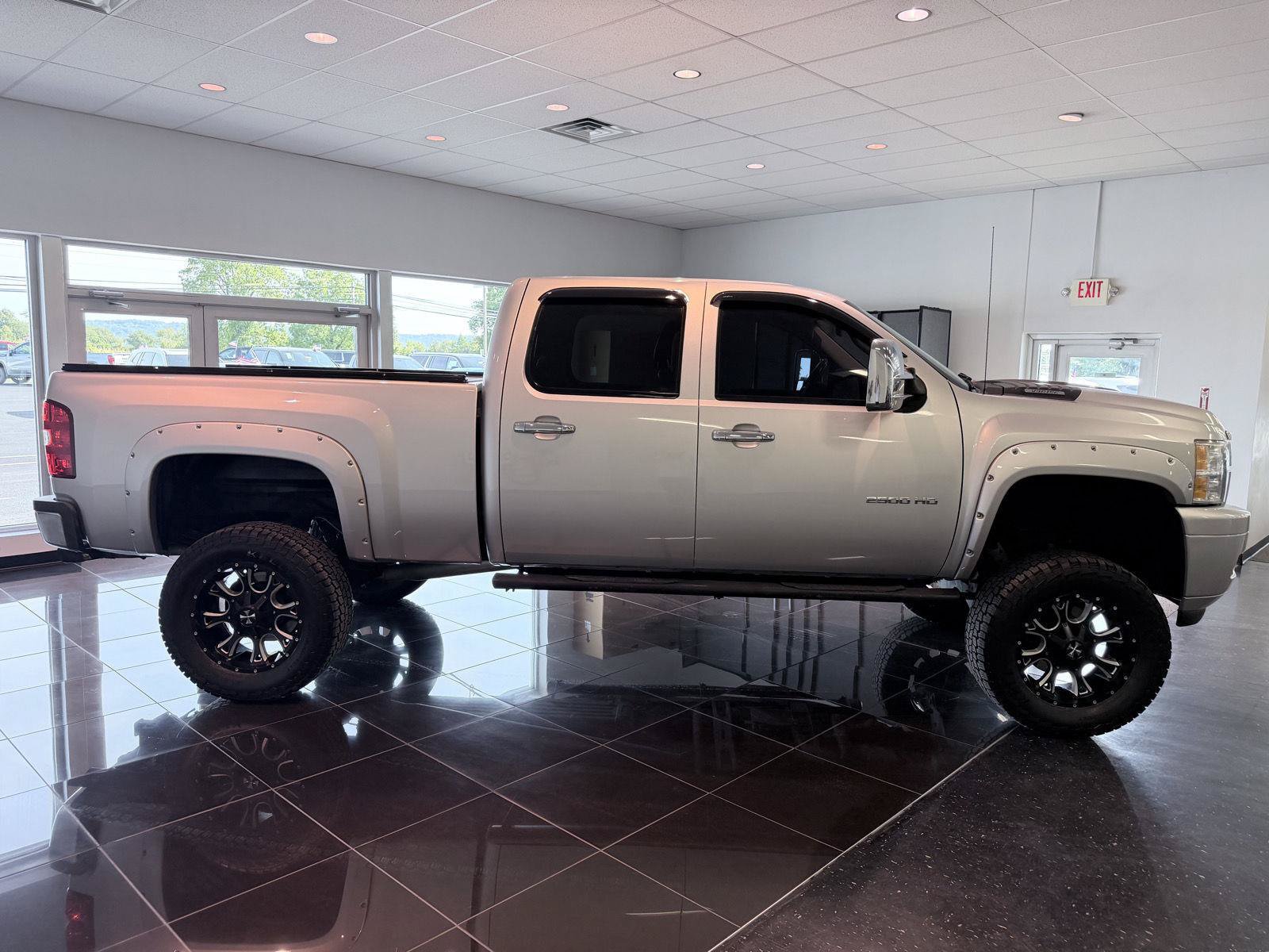 Used 2014 Chevrolet Silverado 2500 LTZ w/ LTZ Plus Package AWD/4WD image 20