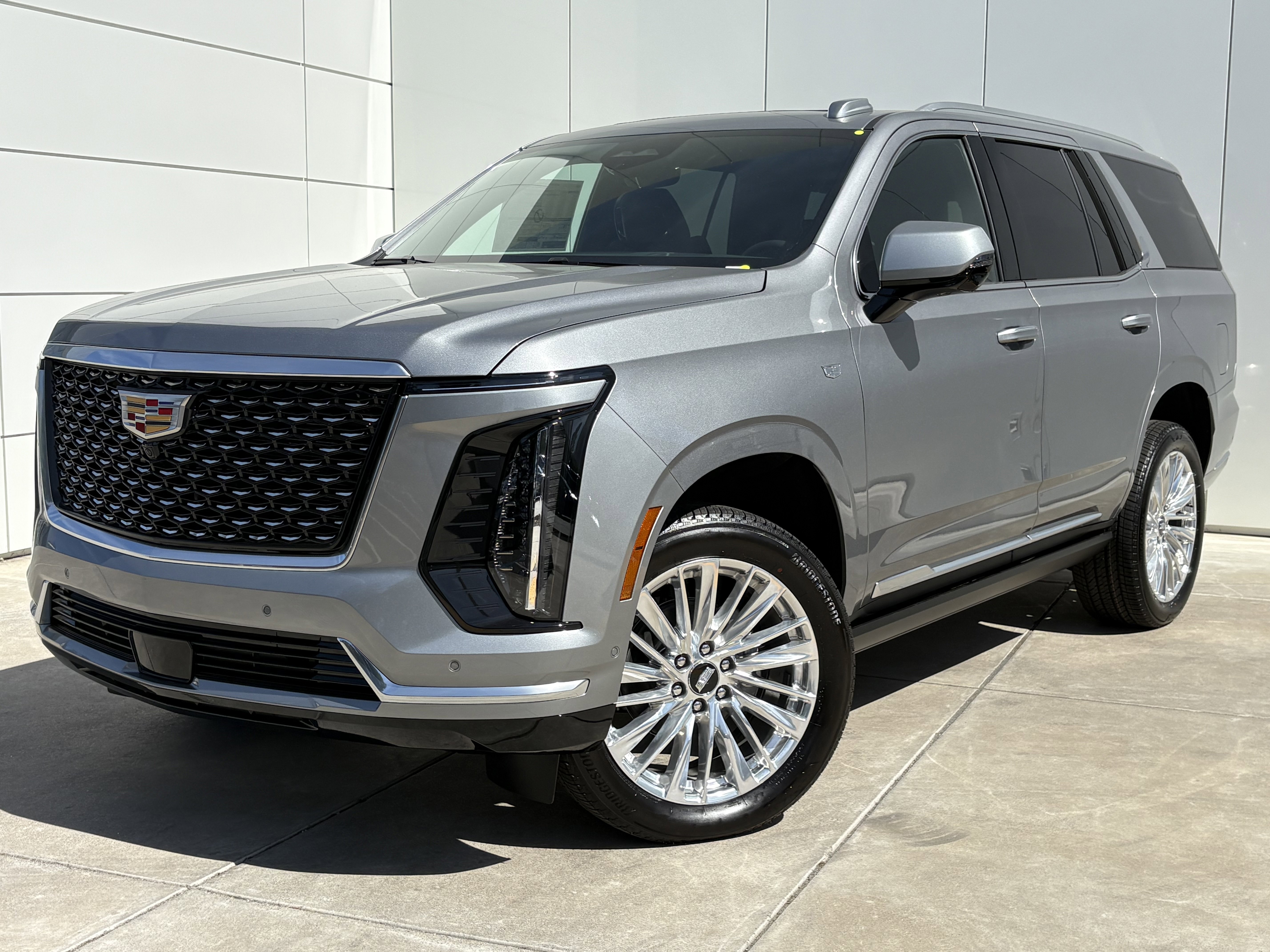 New 2026 Cadillac Escalade Luxury image 2