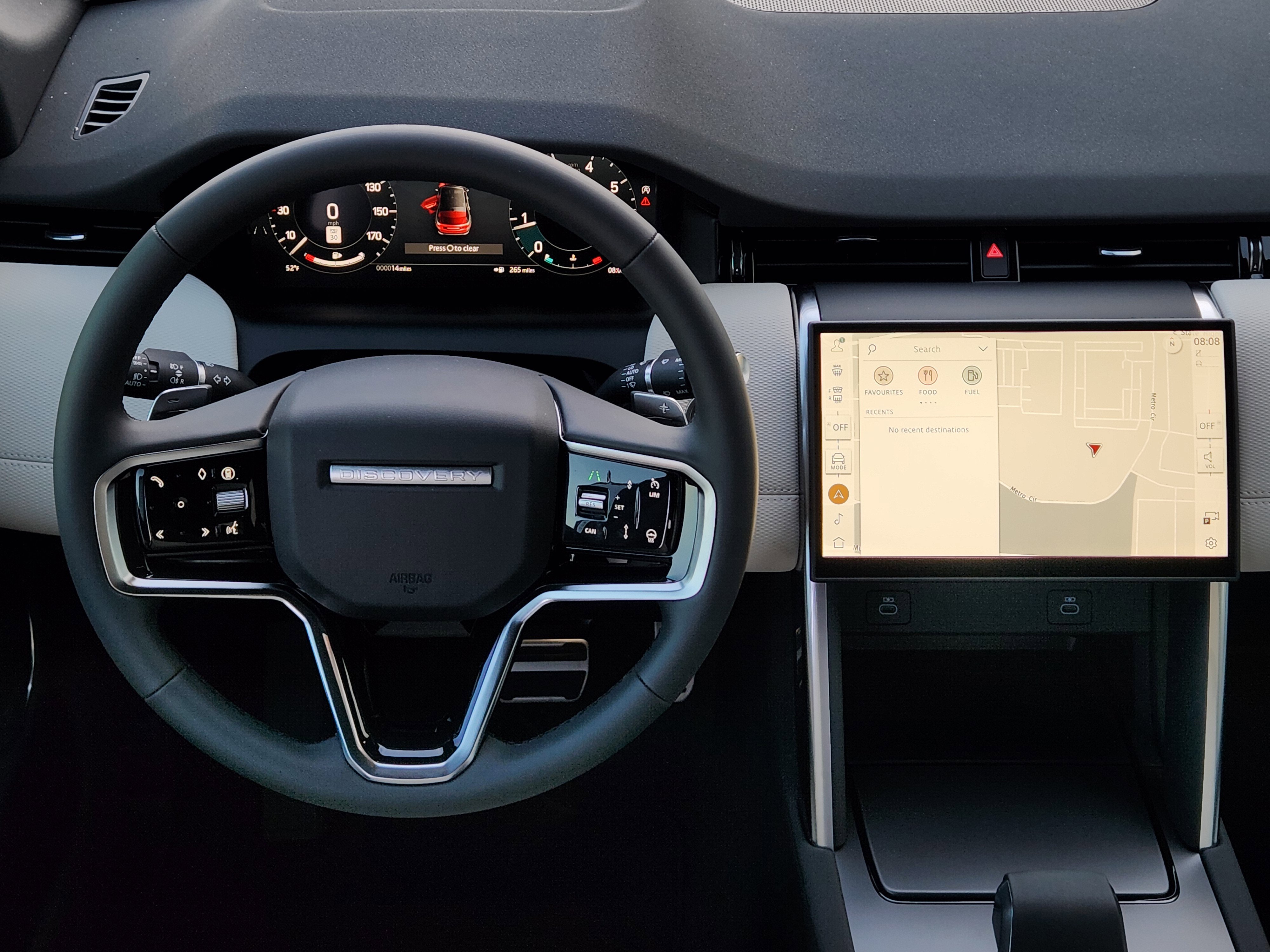 New 2025 Land Rover Discovery Sport Dynamic SE image 28