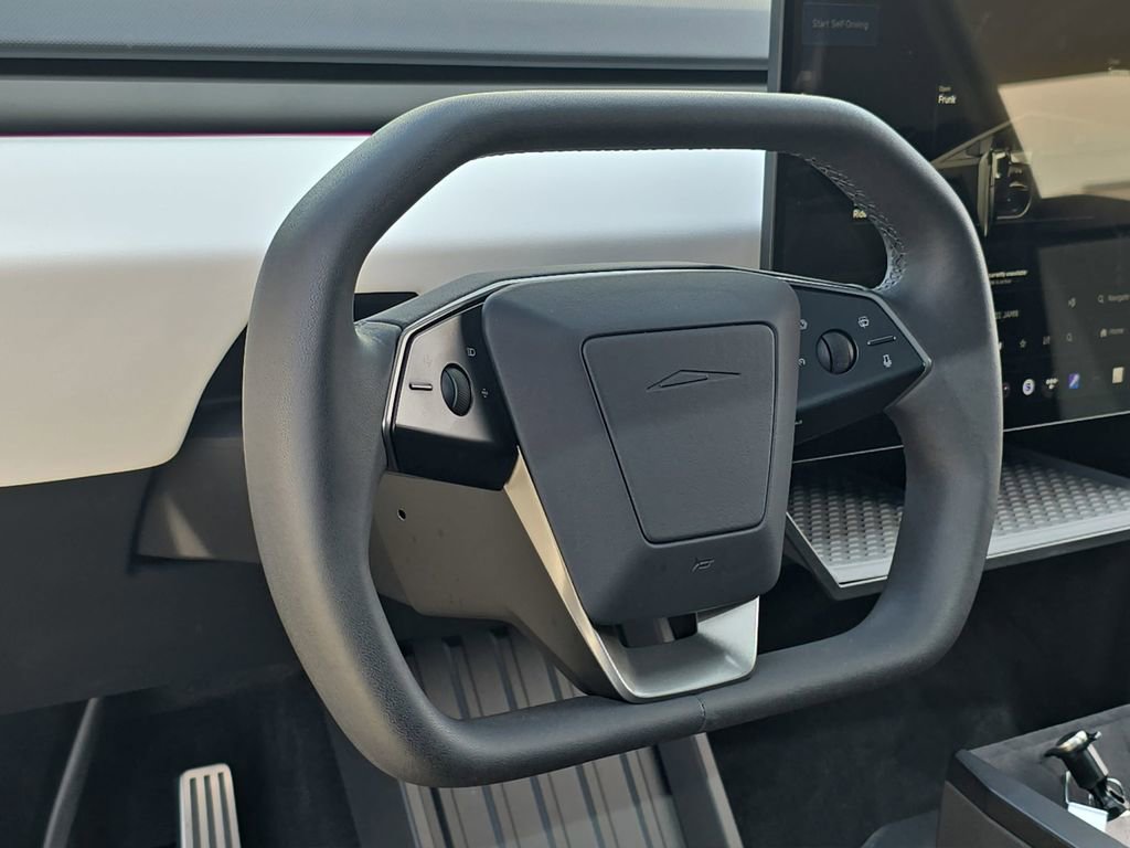 Used 2024 Tesla Cybertruck AWD Crew Cab image 18