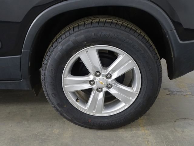 Used 2020 Chevrolet Trax LS w/ Tint and Cruise Package image 41