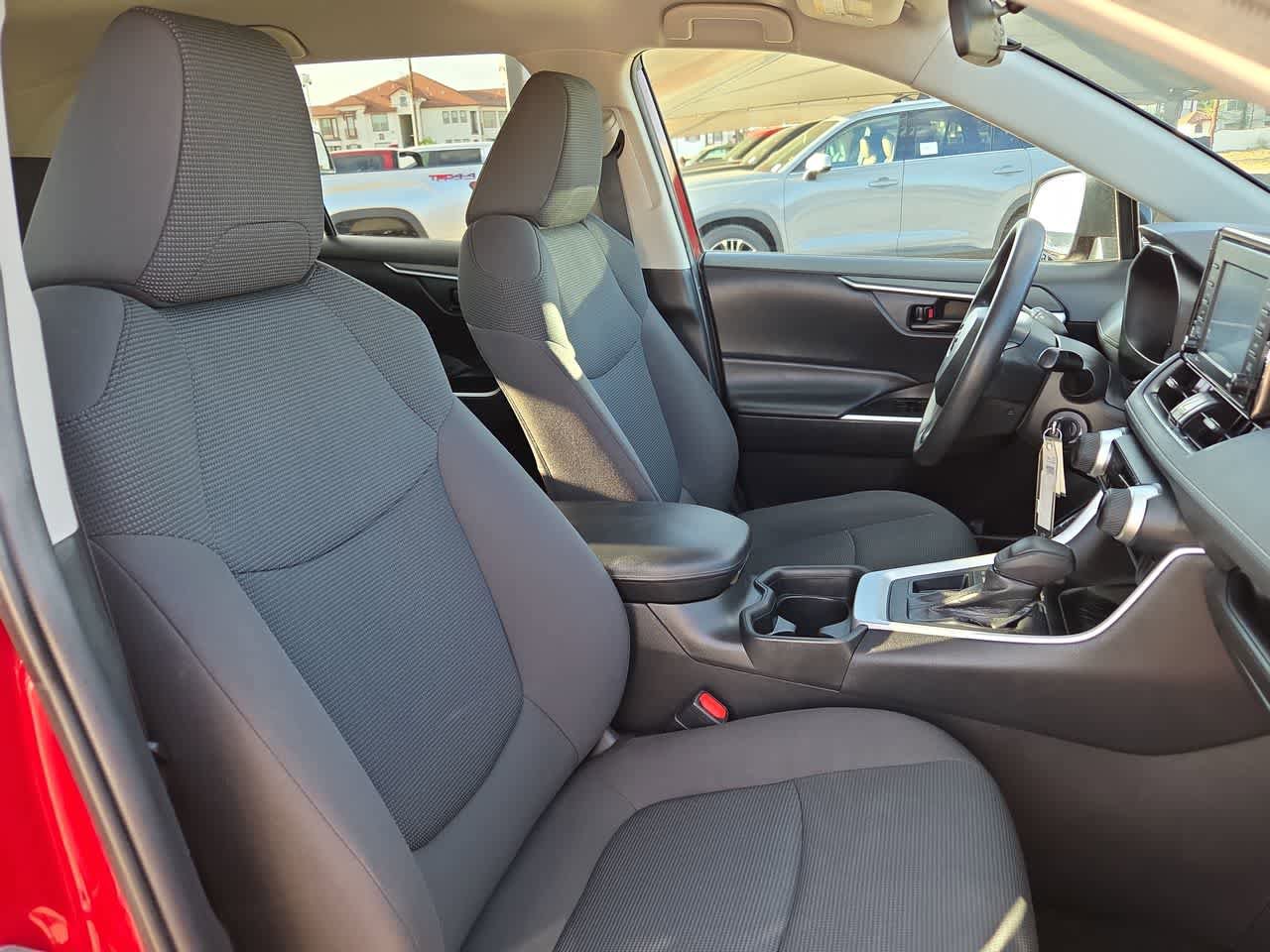 Certified 2021 Toyota RAV4 LE FWD image 18
