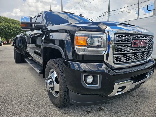 Used 2018 GMC Sierra 3500 Denali w/ Duramax Plus Package image 9