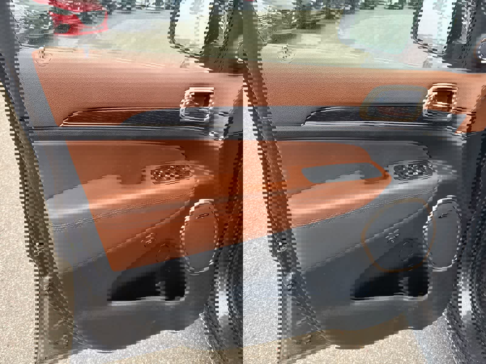 Used 2016 Jeep Grand Cherokee Summit image 15