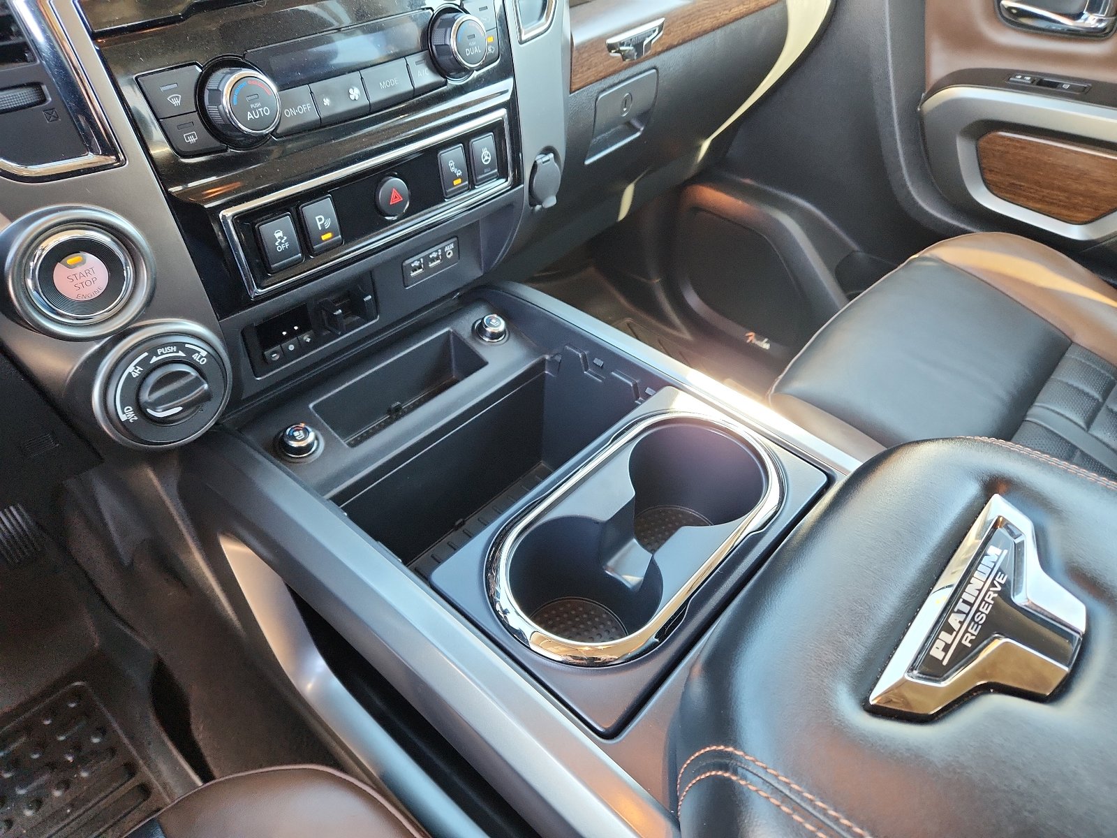 Used 2019 Nissan Titan Platinum Reserve w/ Platinum Utility Package image 20