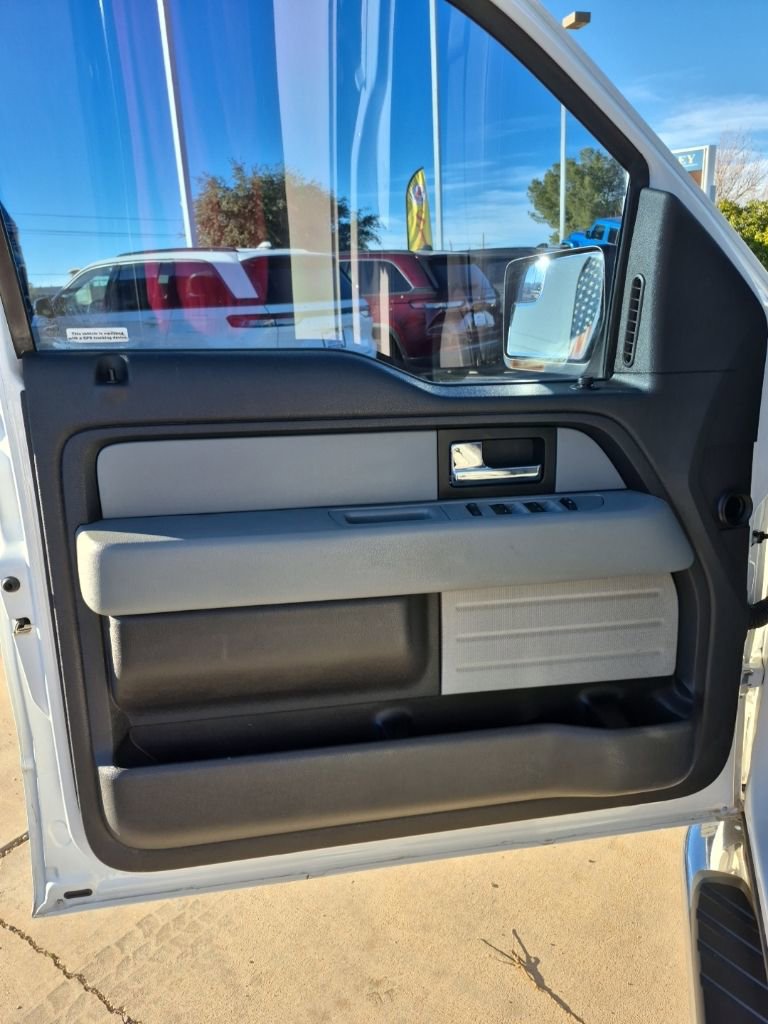 Used 2014 Ford F150 XLT w/ XLT Chrome Package RWD image 13