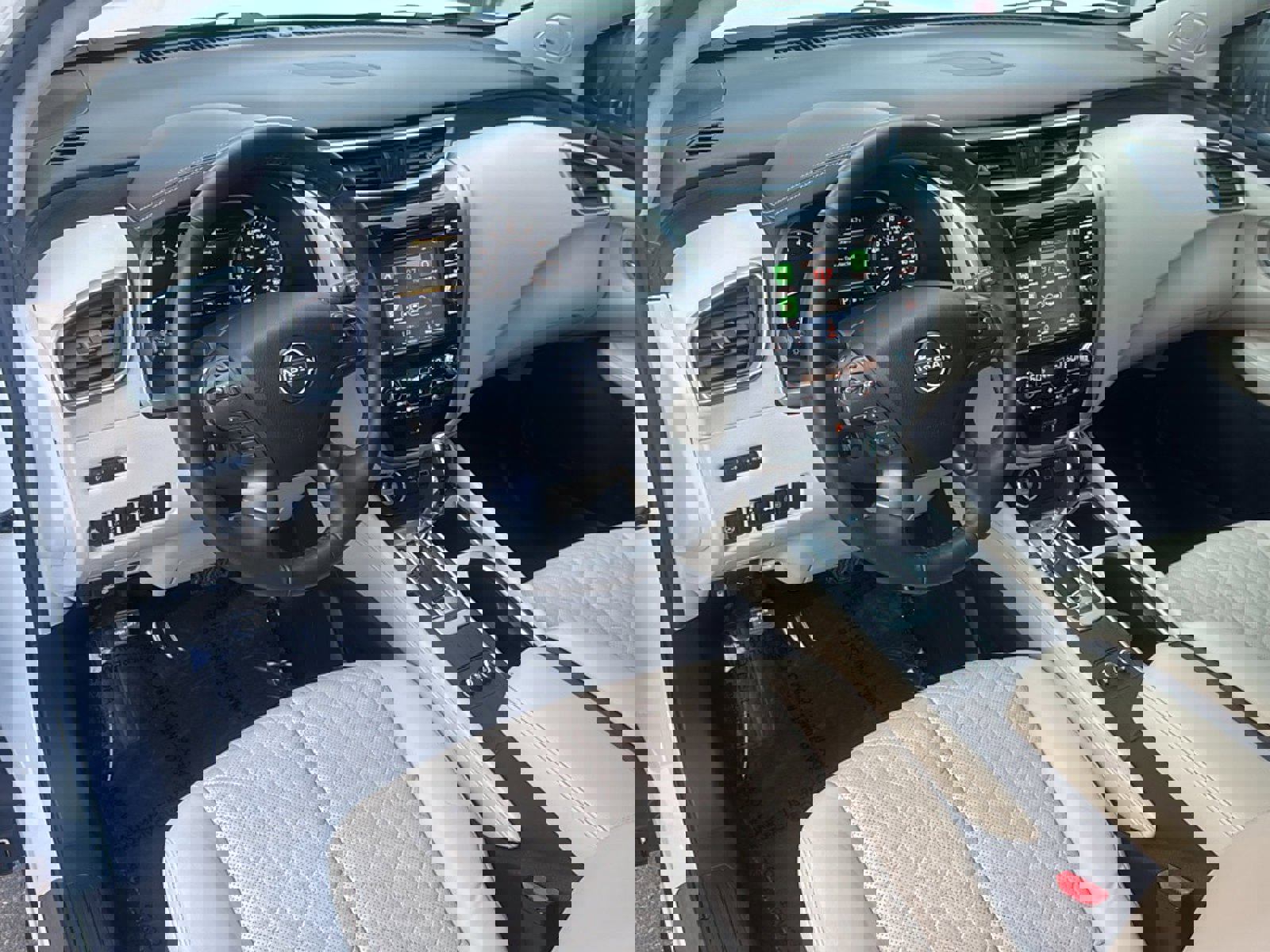 Used 2023 Nissan Murano Platinum w/ Cargo Package image 10