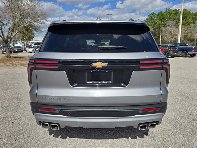 Used 2024 Chevrolet Traverse LT image 5