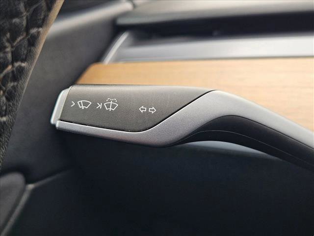 Used 2021 Tesla Model Y 2WD image 13