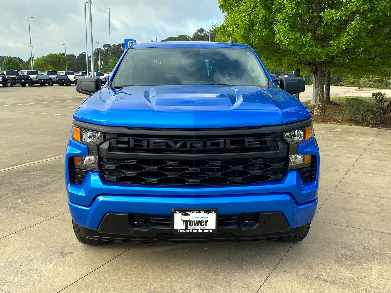 Used 2025 Chevrolet Silverado 1500 Custom w/ Turbomax Blackout Package AWD/4WD image 2