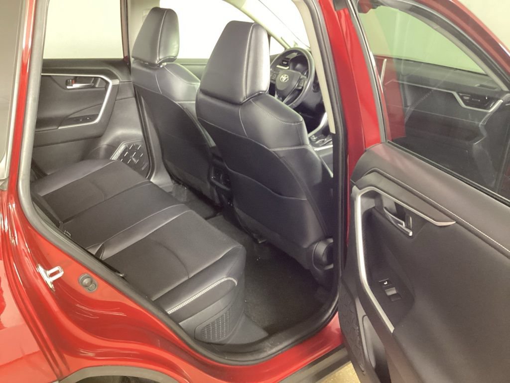 Used 2020 Toyota RAV4 Limited AWD/4WD image 23