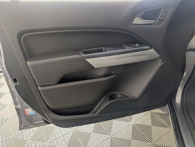 Used 2022 Chevrolet Colorado LT w/ Fleet Safety Package RWD image 10
