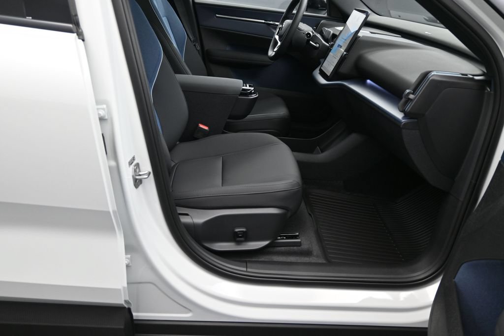 New 2026 Volvo EX30 Plus w/ Protection Package Premier AWD/4WD image 19