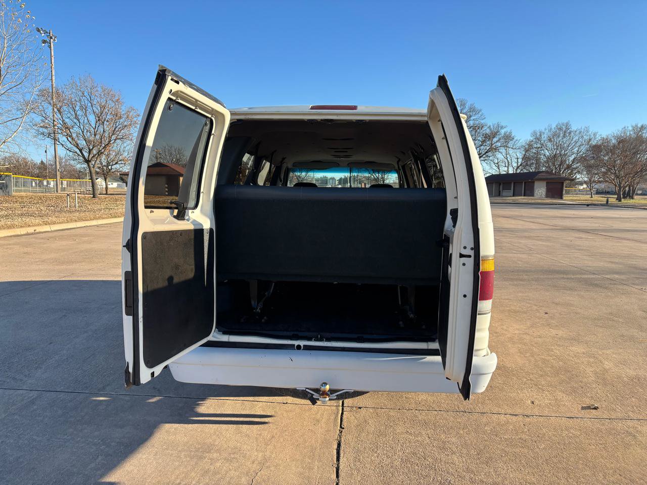 Used 1993 Ford E-350 and Econoline 350 XLT RWD image 25