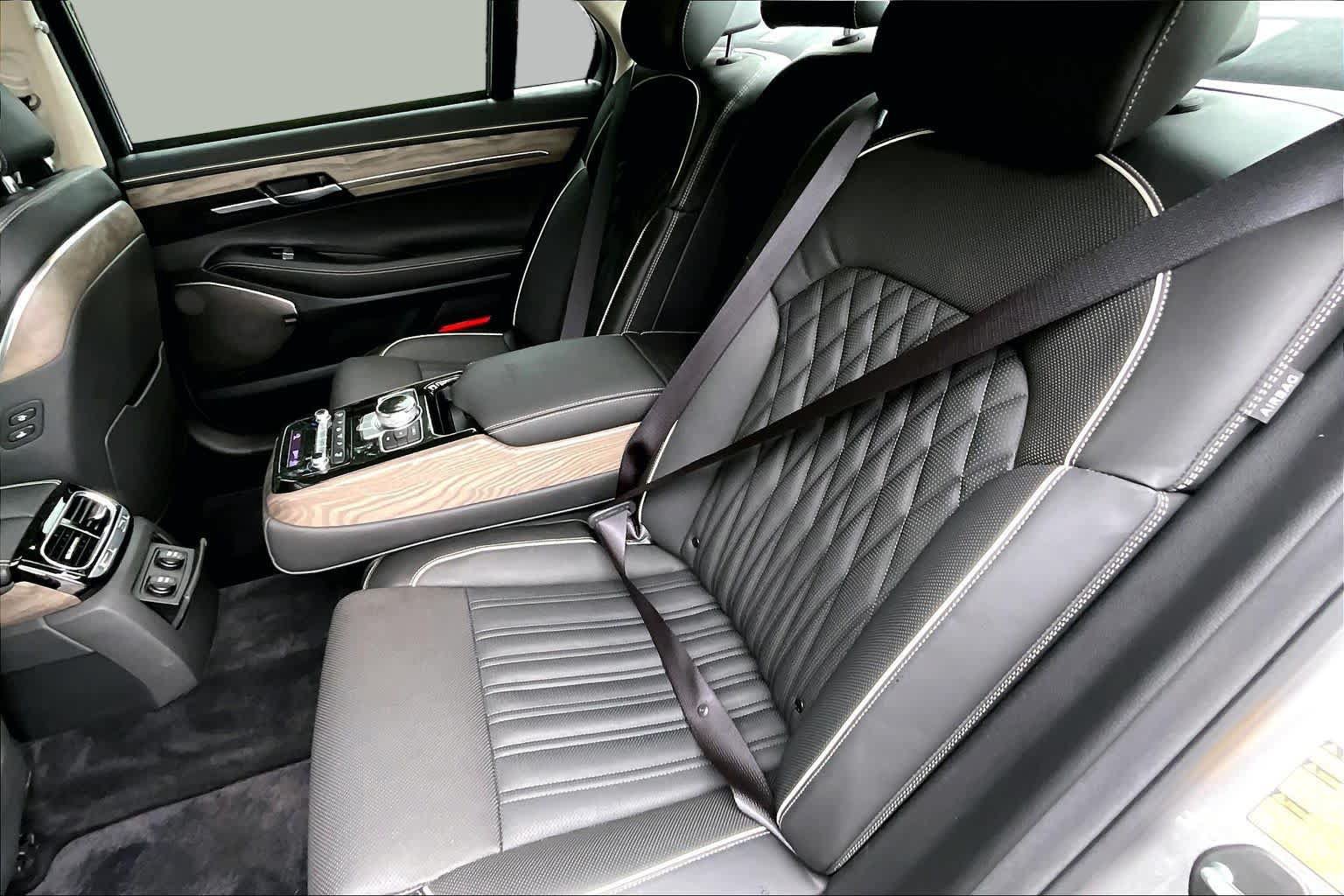 Used 2021 Genesis G90 3.3T Premium AWD/4WD image 20
