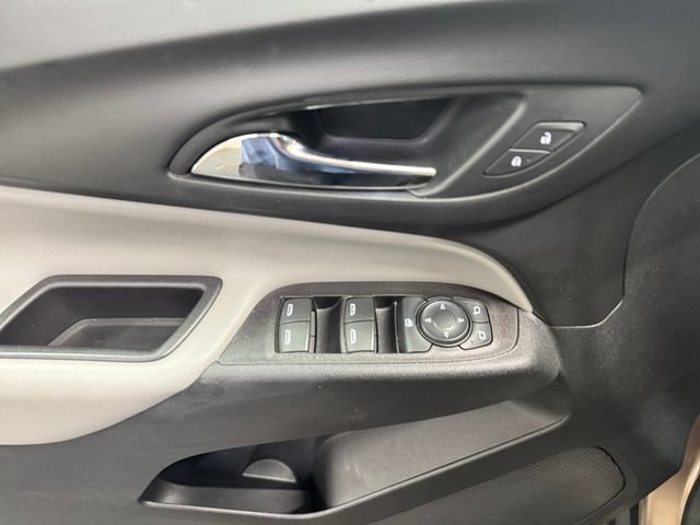 Used 2019 Chevrolet Equinox LS w/ LS Convenience Package FWD image 28