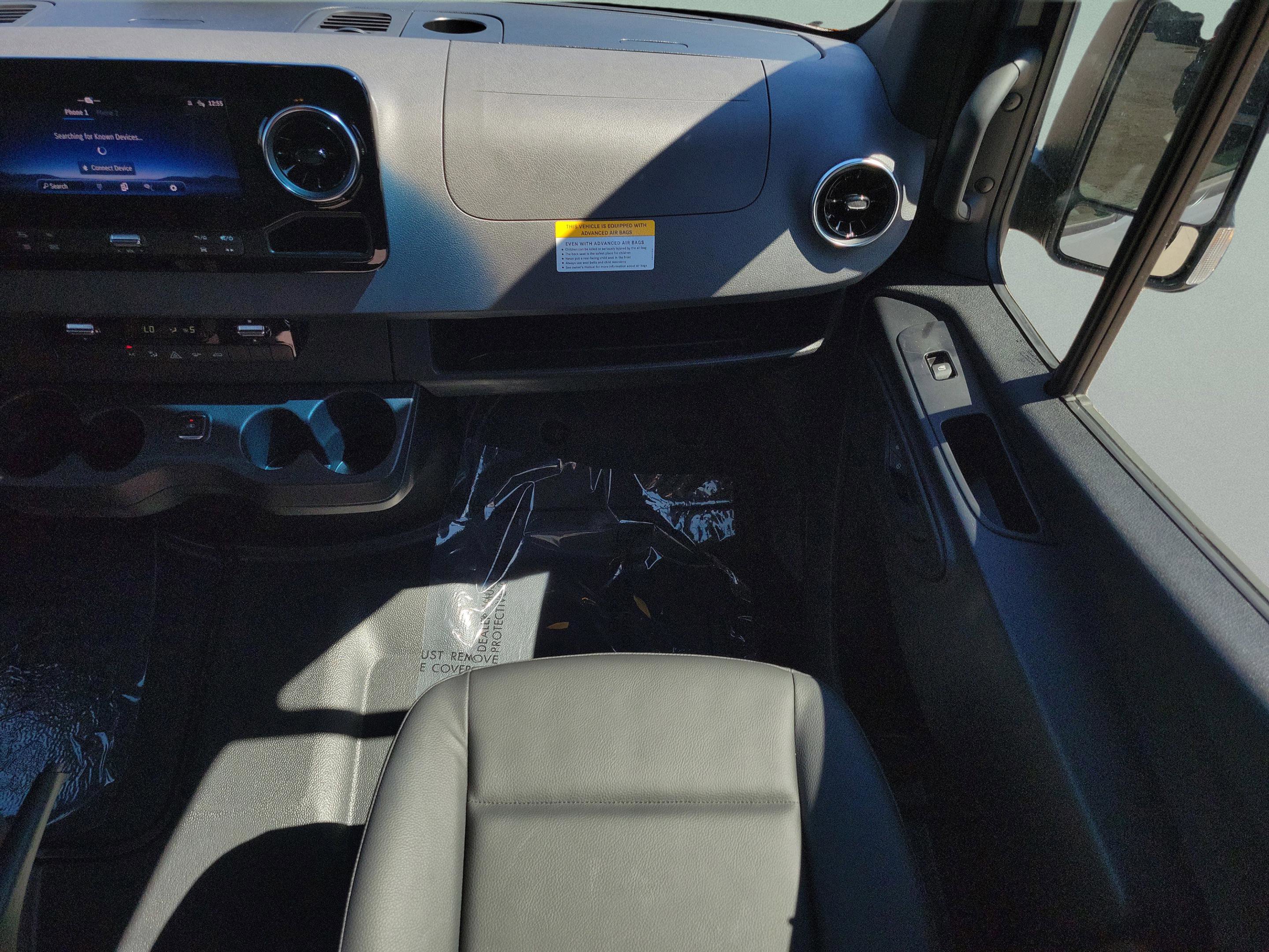 Used 2025 Mercedes-Benz Sprinter 2500 image 22