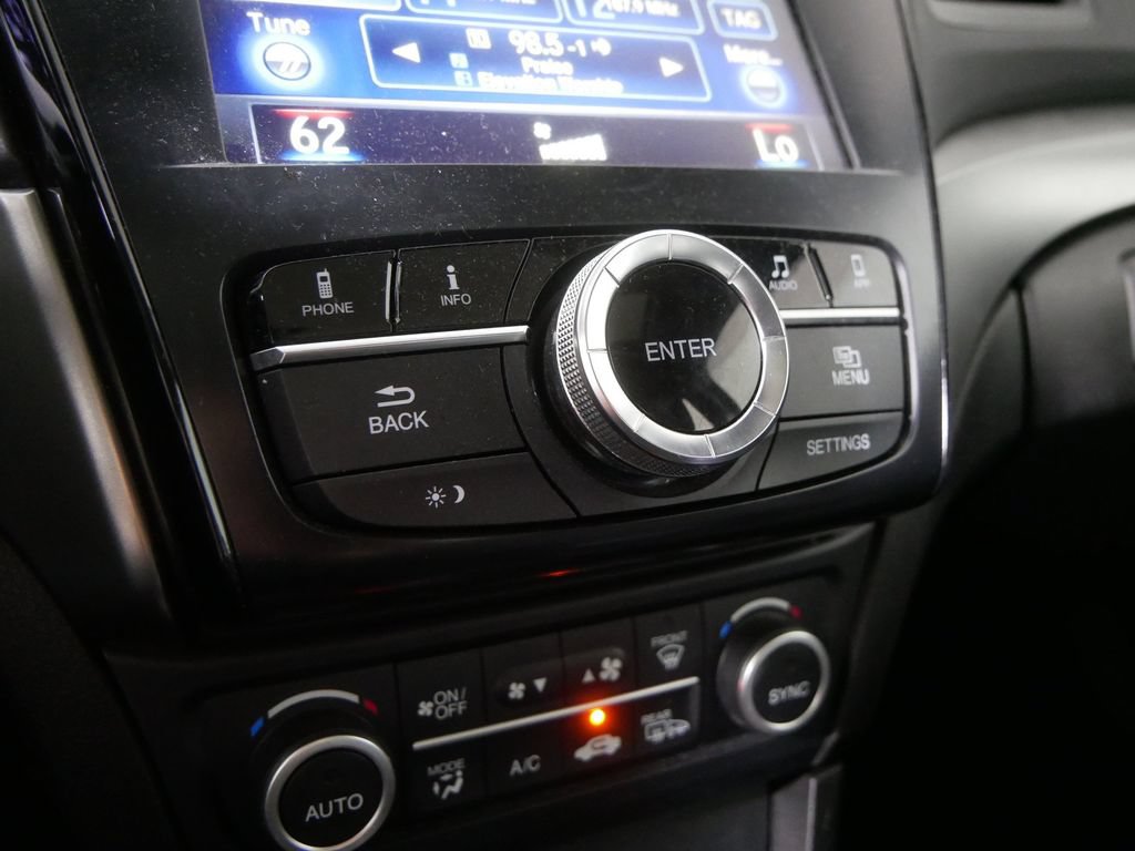 Used 2018 Acura ILX w/ Premium Package FWD image 23